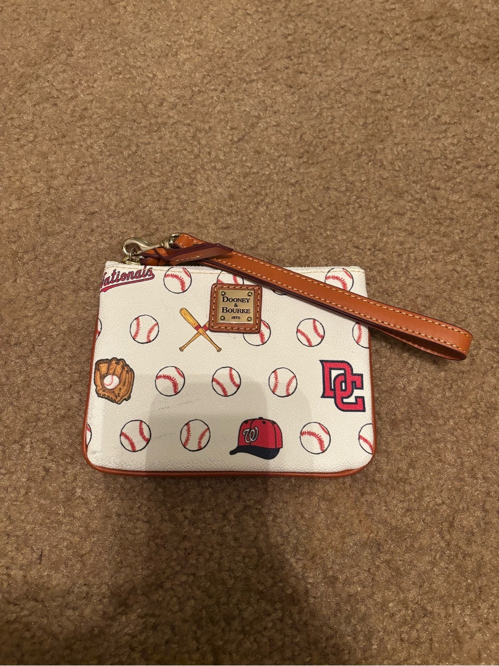 Dooney & Bourke Washington Nationals MLB Stadium Wristlet Wallet Clutch White